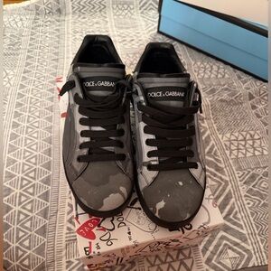 Dolce & Gabbana Gray and Black Men's Lace-Up Sneakers